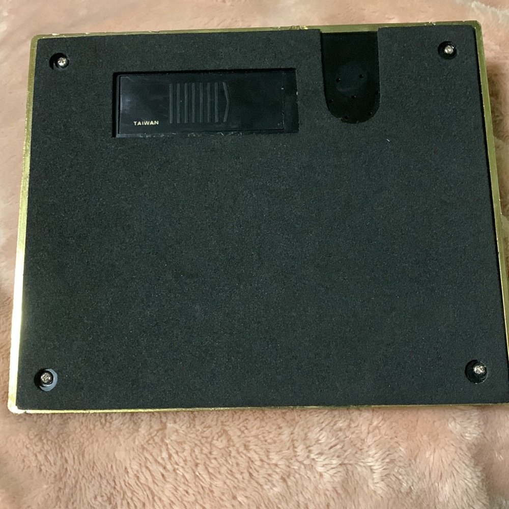 Howard Miller Desktop clock - Picture 7 of 7